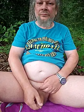 Snapshot of BigDaddyCooool chatting on July 19, 2026, 1:52 pm BigDaddyCooool online show from July 19, 2026, 1:52 pm