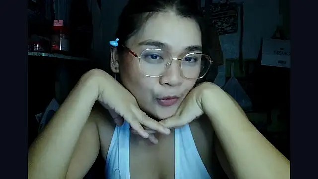 AniaFowler online show from March 12, 2026, 1:48 pm