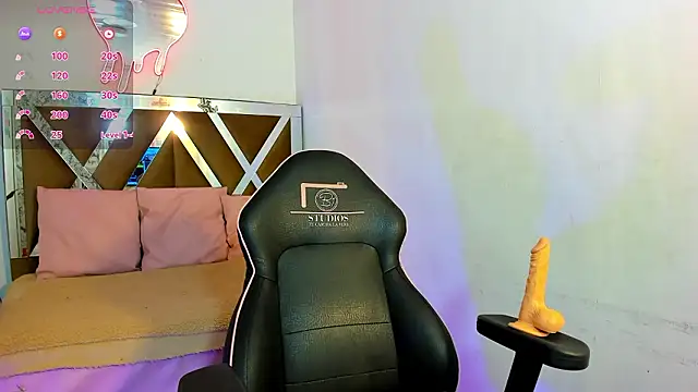 EVANGELIINE TAY online show from March 19, 2026, 11:43 am