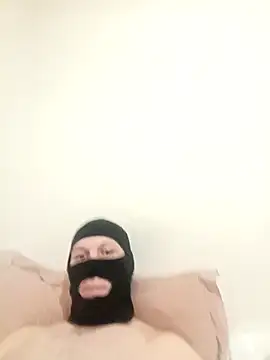 Snapshot of Eri-65 chatting on March 14, 2026, 7:42 pm Eri-65 online show from March 14, 2026, 7:42 pm