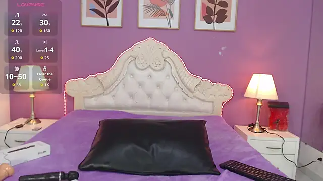 Snapshot of YayaQueen chatting on June 3, 2026, 2:33 pm YayaQueen online show from June 3, 2026, 2:33 pm