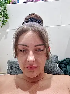 Snapshot of sexymilf30x chatting on March 9, 2026, 9:02 am sexymilf30x online show from March 9, 2026, 9:02 am