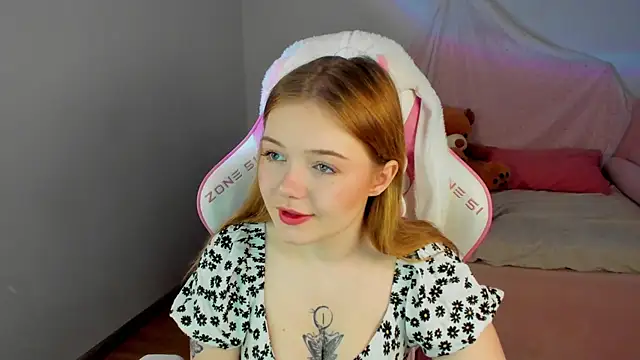 Snapshot of ElinaVale chatting on May 15, 2026, 5:05 am ElinaVale online show from May 15, 2026, 5:05 am