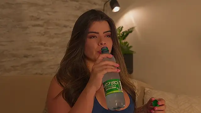 Julie Belle  online show from April 13, 2026, 11:42 pm