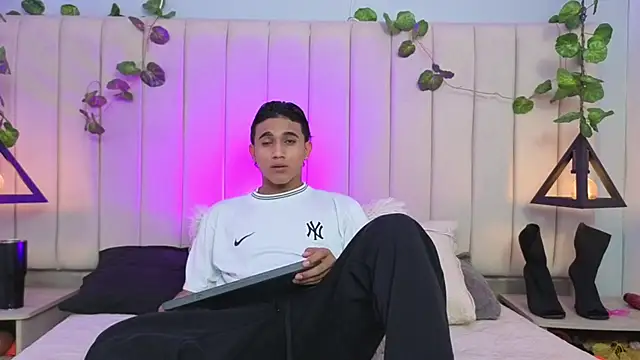 Morgan Bladee online show from April 5, 2026, 6:03 pm