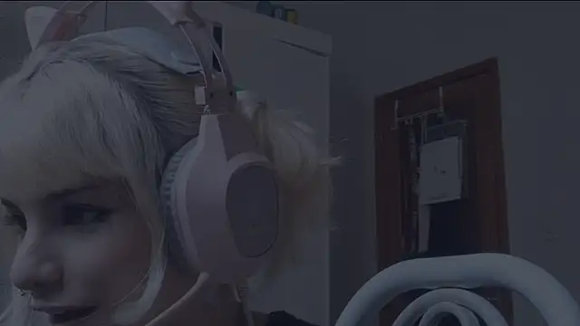 Snapshot of JustinCerqueira chatting on March 11, 2026, 4:12 pm JustinCerqueira online show from March 11, 2026, 4:12 pm