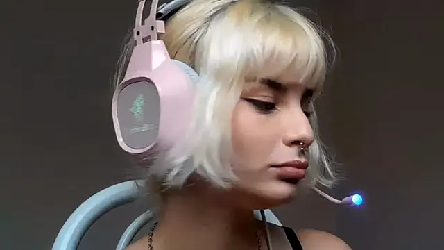 Snapshot of JustinCerqueira chatting on March 9, 2026, 5:49 pm JustinCerqueira online show from March 9, 2026, 5:49 pm