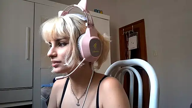 Snapshot of JustinCerqueira chatting on March 12, 2026, 4:22 pm JustinCerqueira online show from March 12, 2026, 4:22 pm