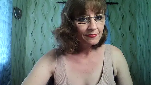 Alisaprice077 online show from June 10, 2026, 10:05 am