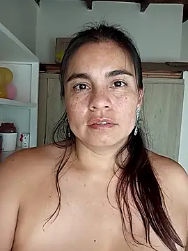 BettyBoo w online show from April 15, 2026, 1:37 pm