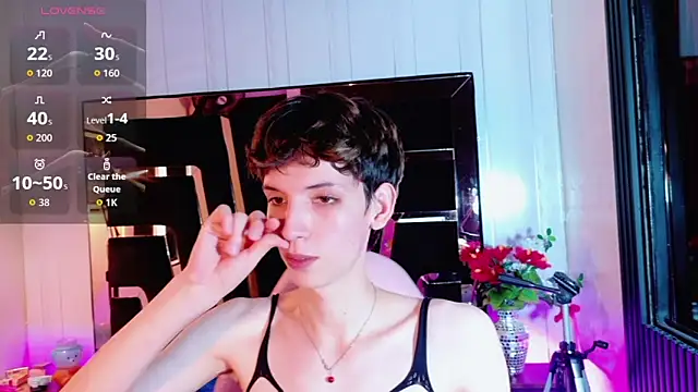 Stefany PiInk online show from May 19, 2026, 8:05 pm