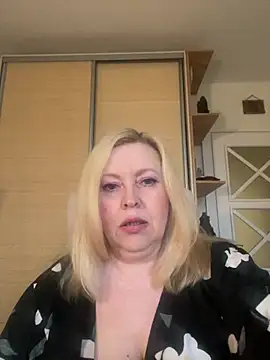 JanieLight53 online show from August 5, 2026, 5:40 pm