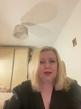 JanieLight53 online show from July 12, 2026, 8:20 pm