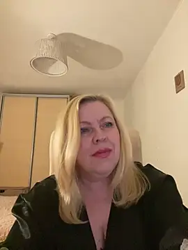 JanieLight53 online show from June 30, 2026, 9:26 pm