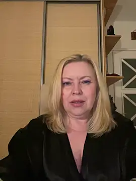JanieLight53 online show from August 1, 2026, 9:24 pm