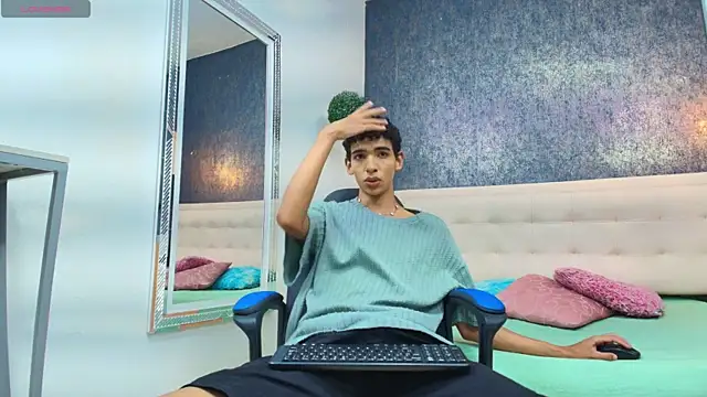 ValeriHot 1 online show from July 15, 2026, 7:54 pm