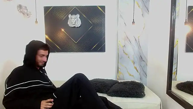 KingOfTemptation online show from April 22, 2026, 3:35 am