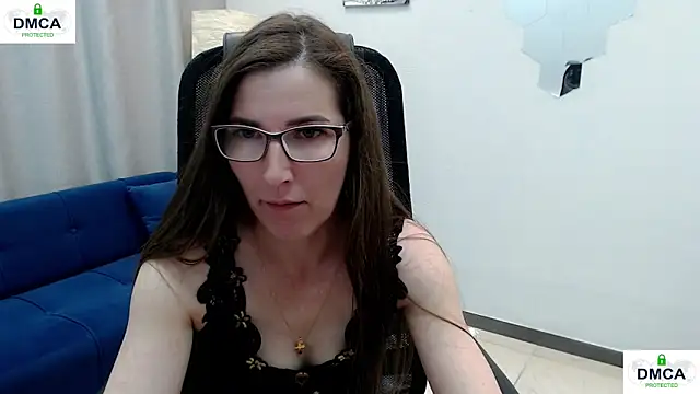 eva lady online show from May 23, 2026, 10:25 am
