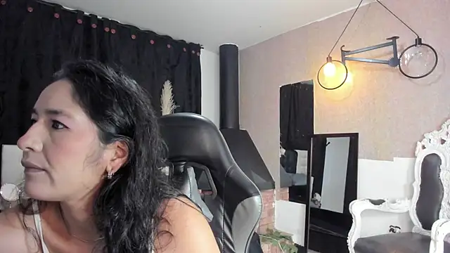 Vicky Angeel online show from July 3, 2026, 3:57 am