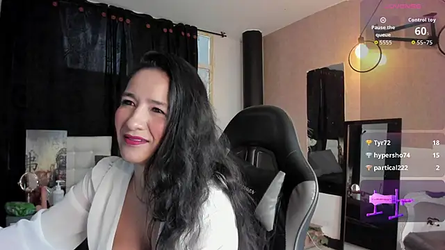 Vicky Angeel online show from June 25, 2026, 6:02 pm