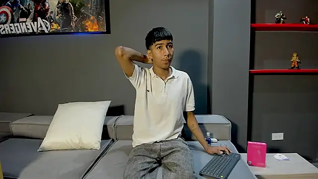 Ender h0tt online show from March 19, 2026, 1:44 pm