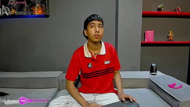 Ender h0tt online show from April 30, 2026, 2:13 pm