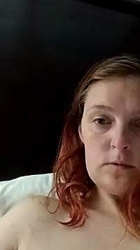 Snapshot of sexymomma2026 chatting on April 3, 2026, 9:43 pm sexymomma2026 online show from April 3, 2026, 9:43 pm