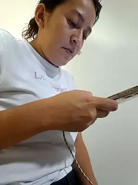 Dr Edna naughty online show from June 30, 2026, 2:33 am