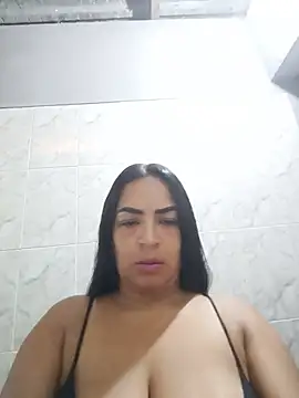 Carolinna online show from June 24, 2026, 2:37 pm