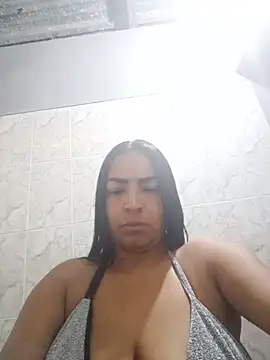 Carolinna online show from June 17, 2026, 2:38 pm