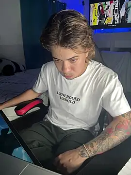 AngelLatinBoy online show from March 14, 2026, 9:10 pm