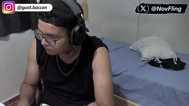 SegZac online show from August 9, 2026, 2:19 am