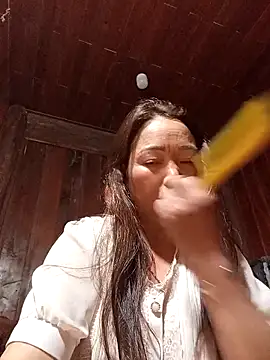 Yellow-pink online show from April 25, 2026, 1:41 pm