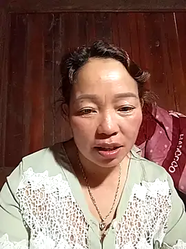 Snapshot of Yellow-pink chatting on July 2, 2026, 12:22 am Yellow-pink online show from July 2, 2026, 12:22 am