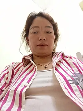 Snapshot of Yellow-pink chatting on July 25, 2026, 12:22 pm Yellow-pink online show from July 25, 2026, 12:22 pm