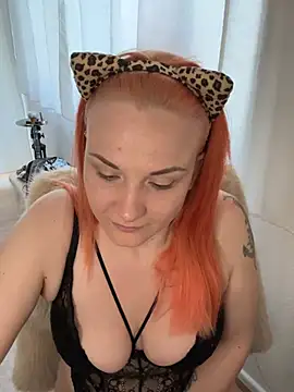 Fiebie licious  online show from April 25, 2026, 5:21 am