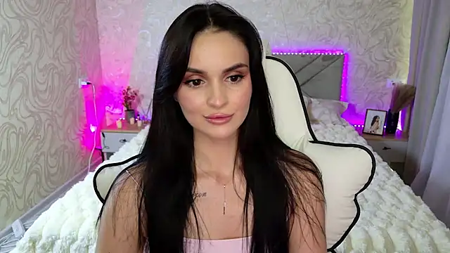 MilaaSweety online show from June 12, 2026, 8:50 pm