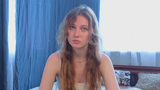 Snapshot of RubieHeiser chatting on June 15, 2026, 10:37 am RubieHeiser online show from June 15, 2026, 10:37 am