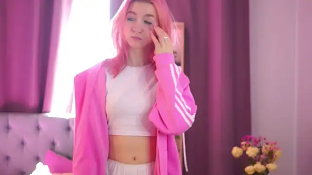 August female online show from April 27, 2026, 10:02 am