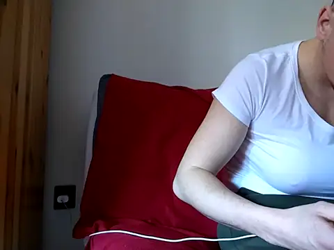 biszexboy97 online show from March 11, 2026, 10:42 am