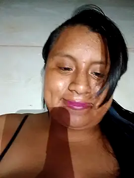 Snapshot of lunaxxx24 chatting on March 21, 2026, 10:09 am lunaxxx24 online show from March 21, 2026, 10:09 am