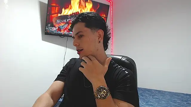 JUAN CAMILOXXX online show from April 18, 2026, 4:04 am
