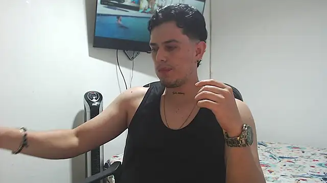 JUAN CAMILOXXX online show from August 7, 2026, 5:13 am