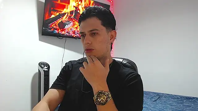 JUAN CAMILOXXX online show from April 19, 2026, 4:24 am