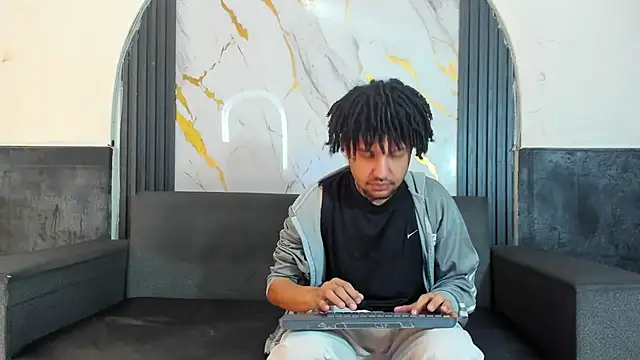 Snapshot of Angelo_Blessed chatting on May 29, 2026, 6:36 pm Angelo Blessed online show from May 29, 2026, 6:36 pm