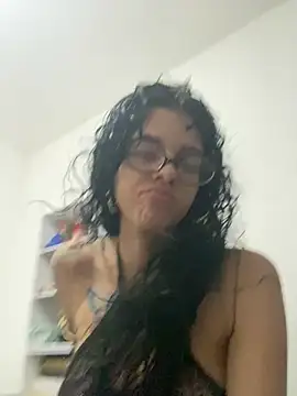 maxxine jade online show from April 7, 2026, 1:40 am