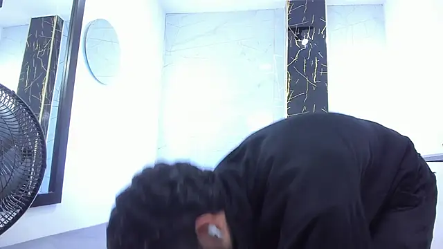 Valentin Lux online show from April 5, 2026, 4:08 am