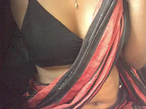 Couplehot00 online show from June 11, 2026, 6:32 am