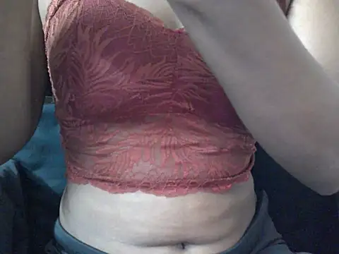 Couplehot00 online show from July 30, 2026, 6:56 am
