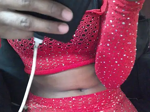 Couplehot00 online show from June 30, 2026, 6:46 am